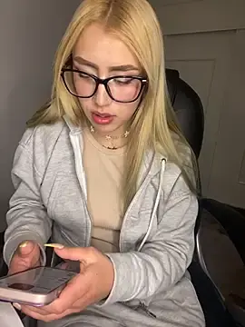 PrettyAshley_  live sex cam