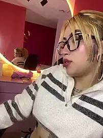PrettyAshley_  live sex cam
