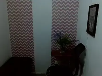 Dayanacarson  live sex cam