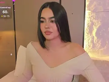 Elara_bloom_  live sex cam