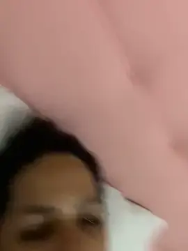 Tyraba  live sex cam
