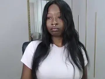 Nayariskaya  live sex cam