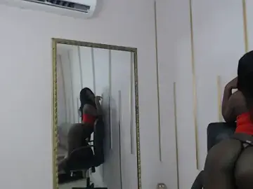 Nayariskaya  live sex cam