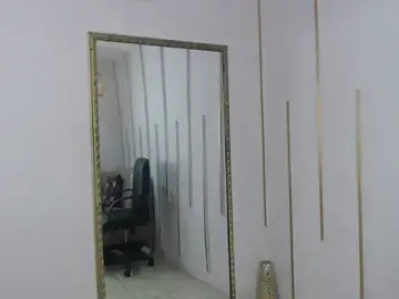 Nayariskaya  live sex cam