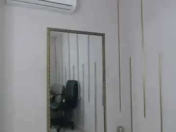 Nayariskaya  live sex cam