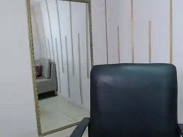 Nayariskaya  live sex cam
