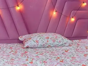 Kinkylittlegirll  live sex cam