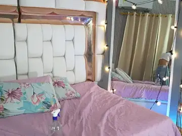 Kinkylittlegirll  live sex cam