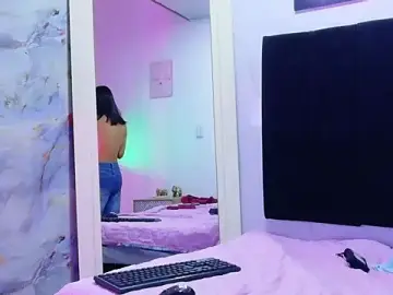 Kinkylittlegirll  live sex cam