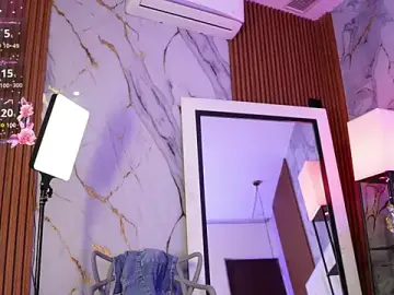 Kinkylittlegirll  live sex cam