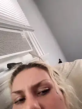 Sexycockfiend777  live sex cam