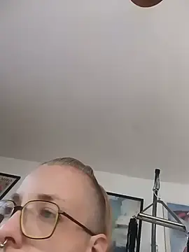 Astrid-Gilbert  live sex cam
