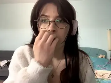 EdelinBegsher  live sex cam