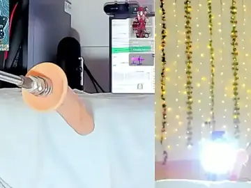Kitty__Rose__  live sex cam