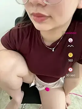 Thaohien02  live sex cam