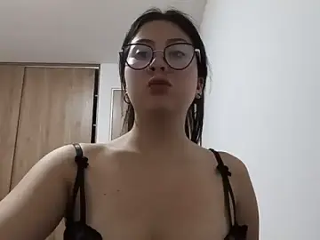 Lil_mila  live sex cam