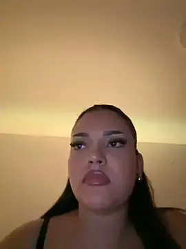 Ayla-18  live sex cam
