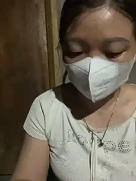 Bling-pusy  live sex cam