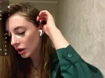 LizaOnFire  live sex cam