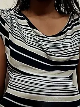 Lovely_sanah  live sex cam