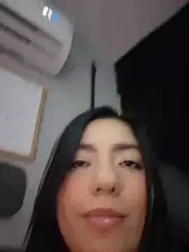 Mia_Ultra_Hot  live sex cam