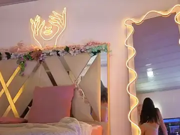 Seraphine_tay1  live sex cam