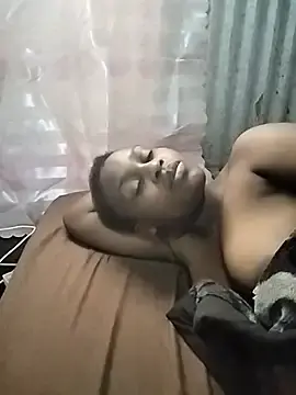 Harinabebs  live sex cam