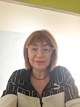 InfinityLove18  live sex cam