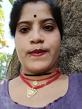 Mohni_bhabiji  live sex cam