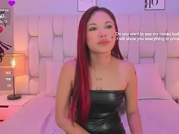 SkinnyFoxy  live sex cam