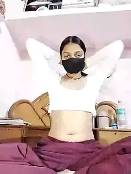 Maahi213  live sex cam