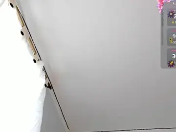 Nessa_wine  live sex cam