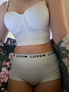 EmmaDaisyx  live sex cam