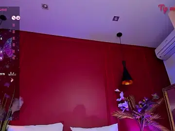 Mayzzie  live sex cam