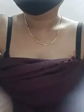 Nila_tamil36  live sex cam