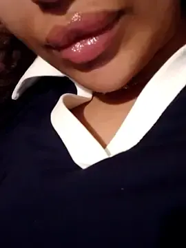 Sexlove1xo  live sex cam