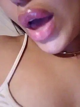 Sexlove1xo  live sex cam
