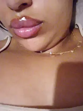 Sexlove1xo  live sex cam