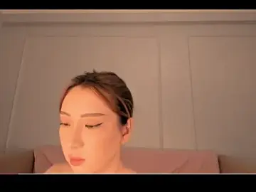 UYENXINHH111  live sex cam