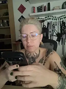 Divine_eve  live sex cam