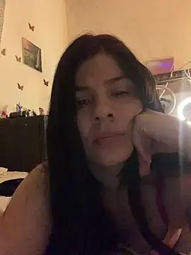 Estefani_32  live sex cam