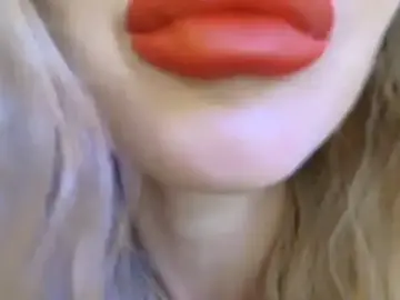 Velvet_kissx  live sex cam