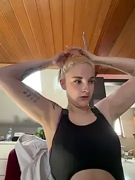 ViviLuu  live sex cam