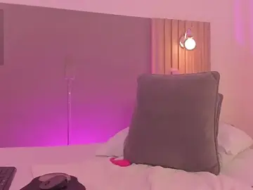 Carlina_15  live sex cam