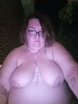 Diosacurvy1984  live sex cam