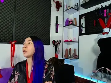 Karlamoon23  live sex cam