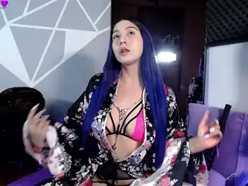 Karlamoon23  live sex cam