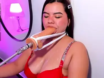 Klhoe_boobs  live sex cam