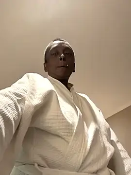 Mamakarma1403  live sex cam