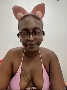 Mamakarma1403  live sex cam